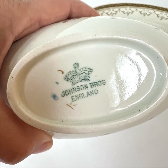 Vintage Gravy Boat & Tray - Picture 12 of 15